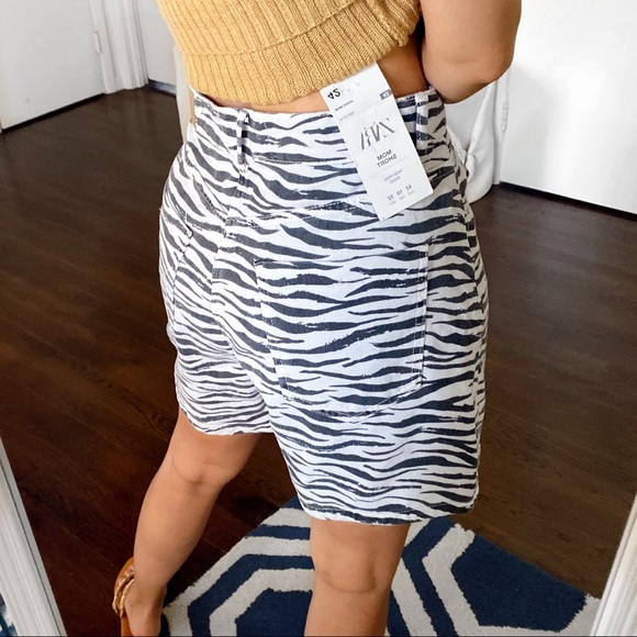 π¦ ZARA BLACK WHITE ZEBRA PRINT HIGH WAIST MOM DENIM SHORTS! - Picture 3 of 13